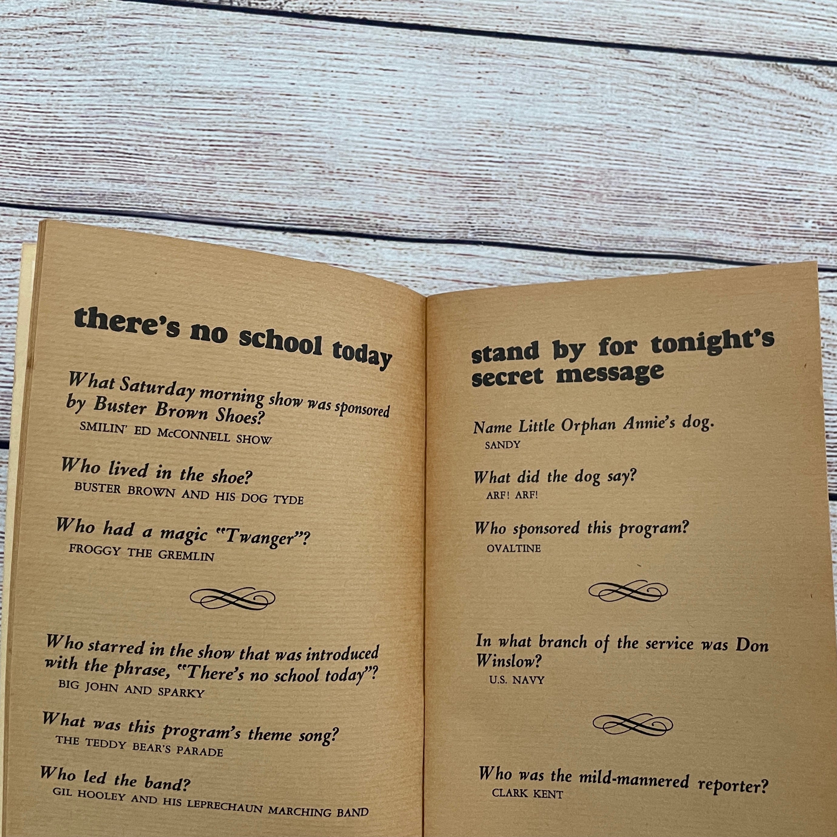 Radio Game 1960's Book VTG