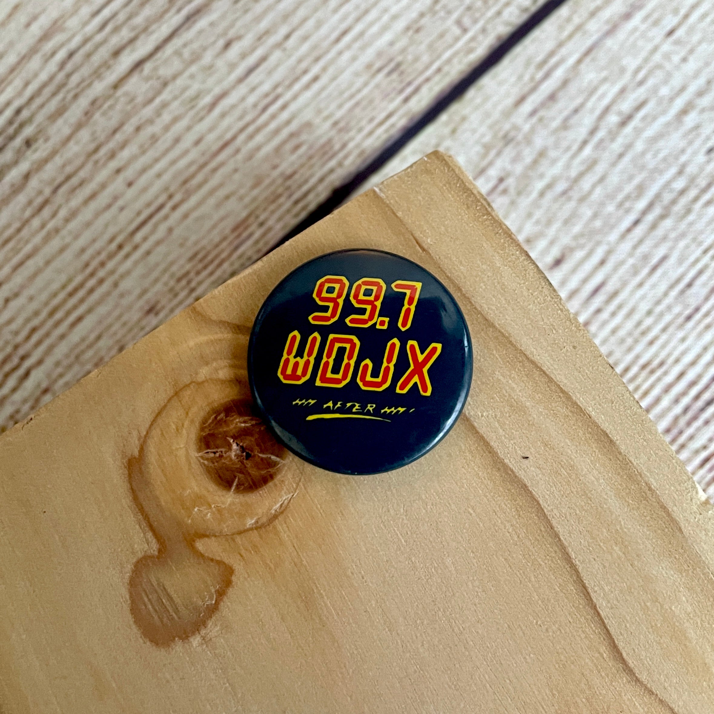 99.7 WDJX VTG Button