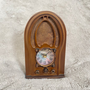 Home Interiors Vintage Inspired Radio Desk Clock