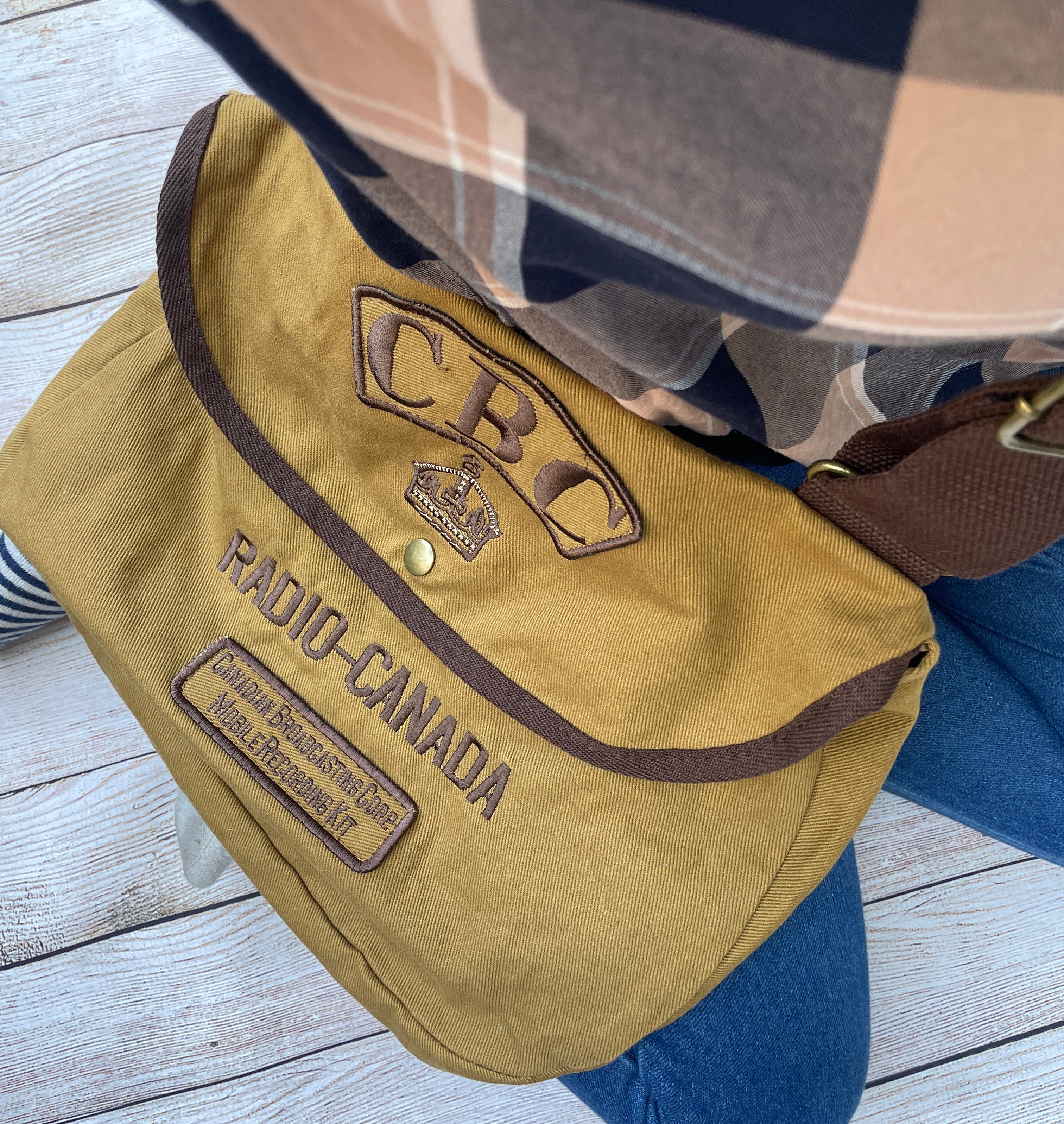 CBC Radio Canada Shoulder Bag