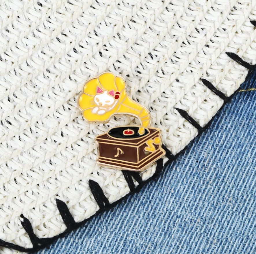 Peeping Cat Phonograph Enamel Pin