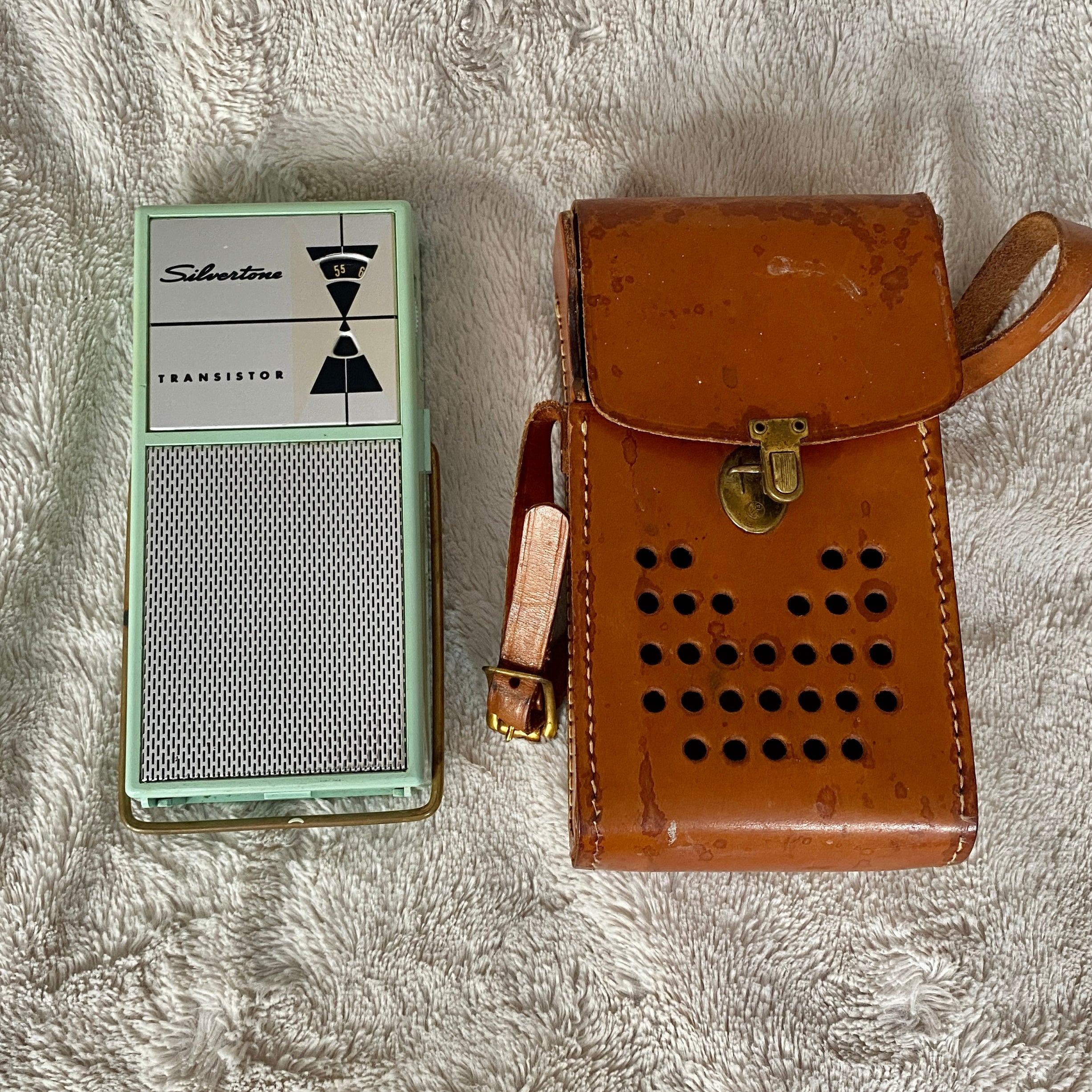 silvertone radio8.jpg